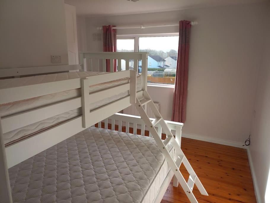 Large 4Bed Available Long-Term In Letterkenny Villa Dış mekan fotoğraf